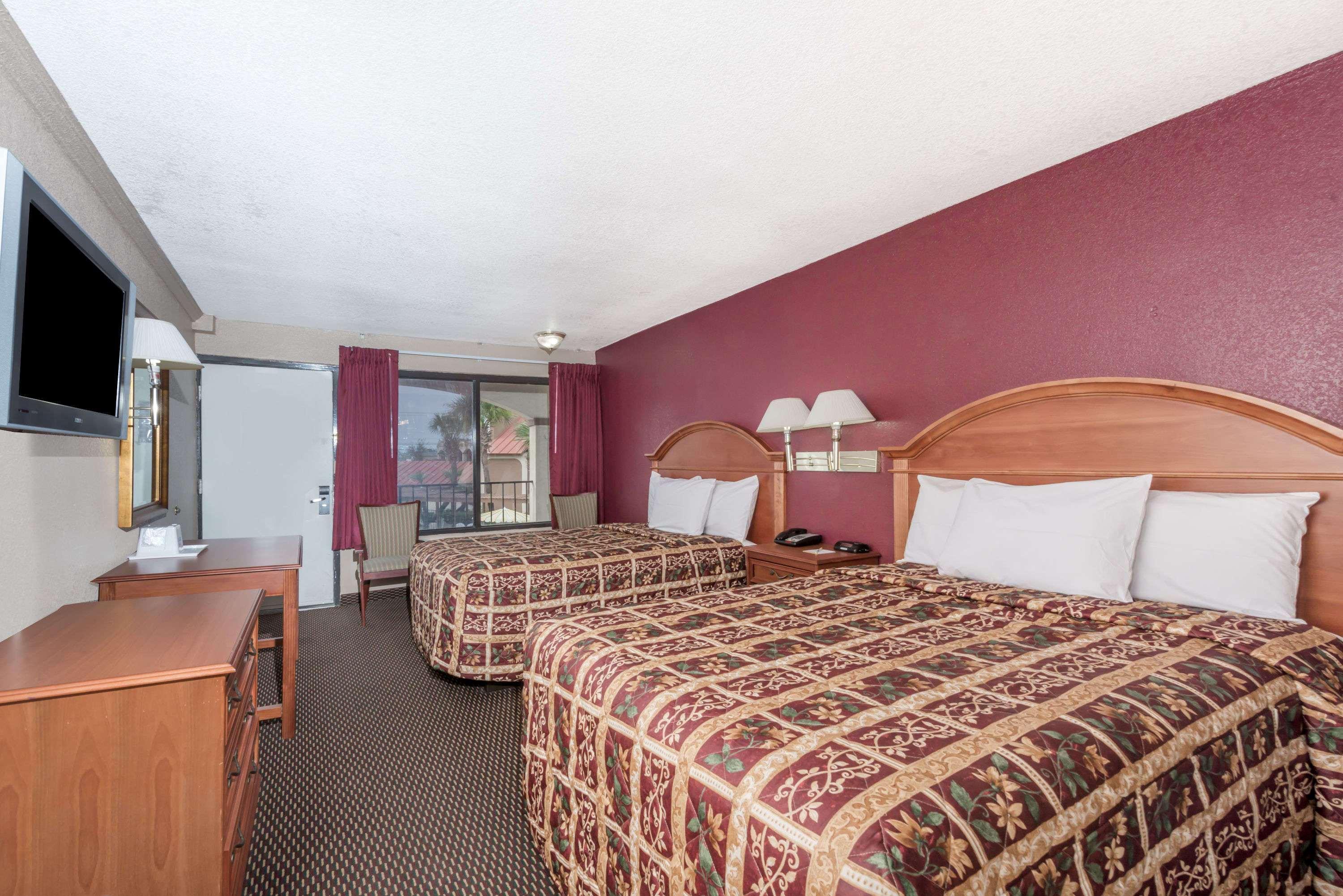 Days Inn By Wyndham San Antonio Splashtown/Att Center Exteriér fotografie