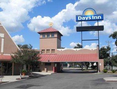 Days Inn By Wyndham San Antonio Splashtown/Att Center Exteriér fotografie